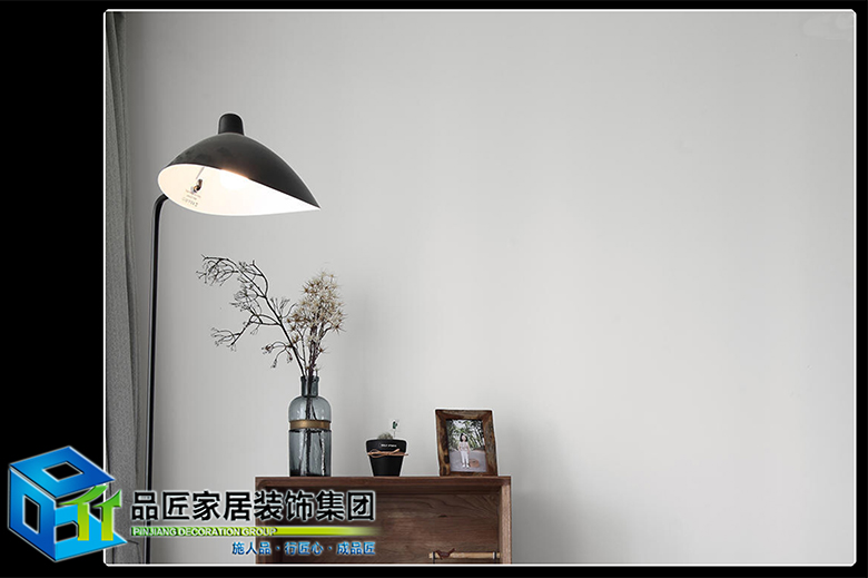 黑白灰